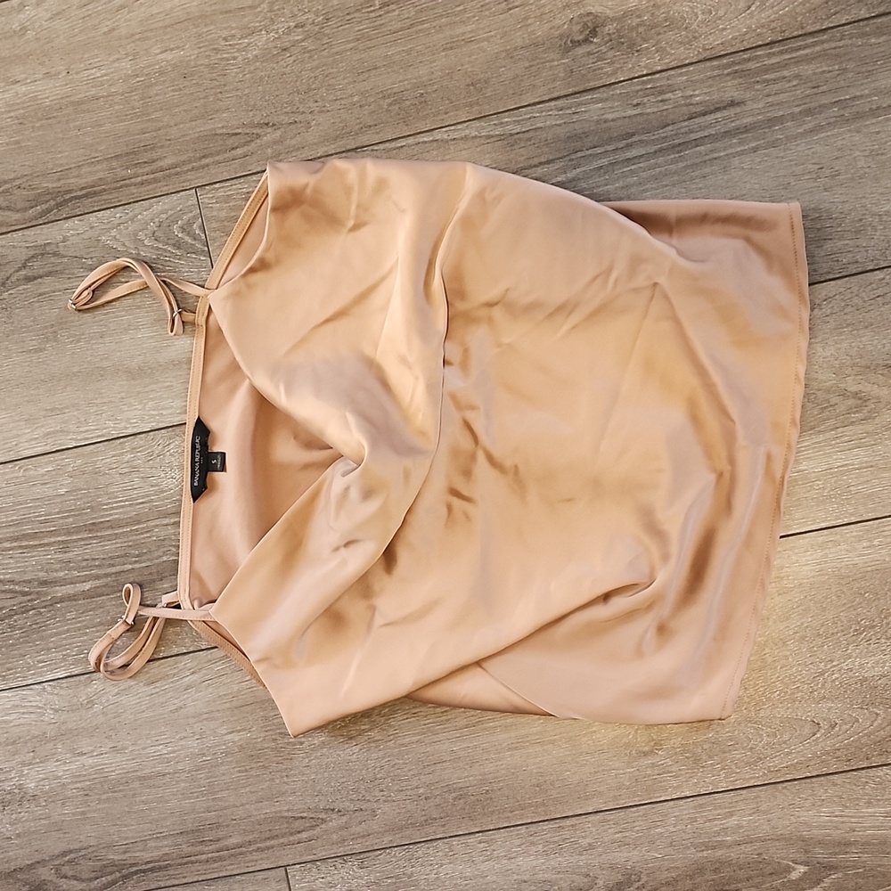 🌺 3 for 30 champagne cowl neck cami